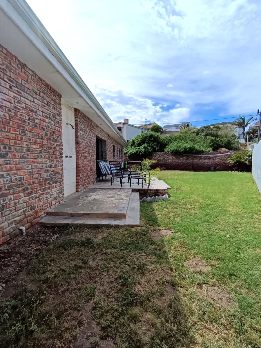 4 Bedroom Property for Sale in Aston Bay Eastern Cape